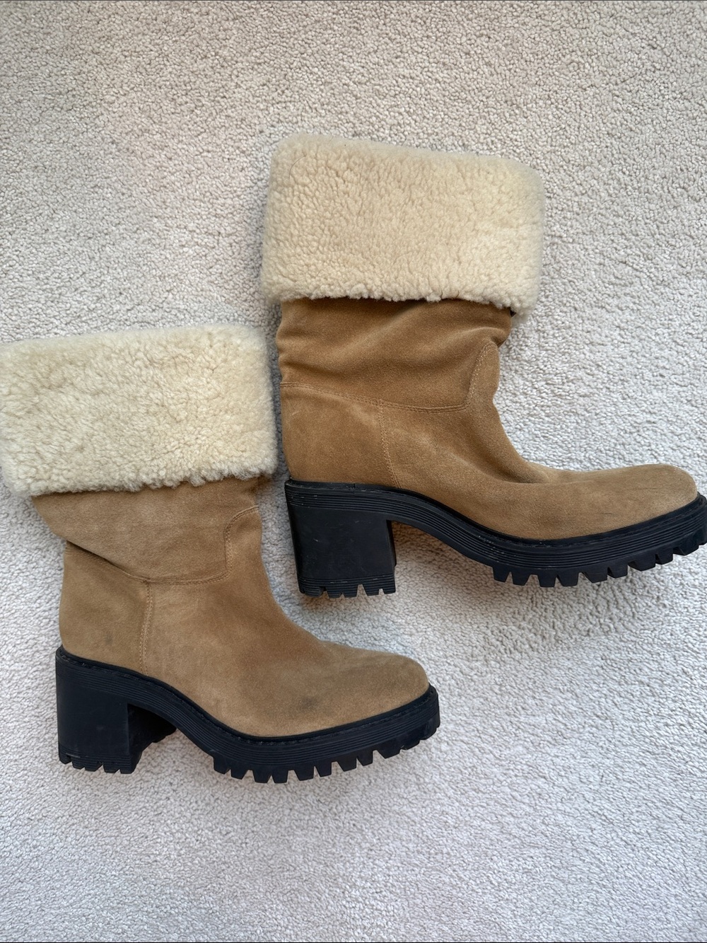 Marc Fisher 9 tan suede boots 🥾